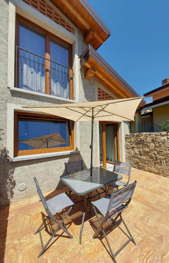 Our Happy Place - Casa Vacanze Per Il Viaggiatore Slow Манделло-дель-Ларіо Екстер'єр фото